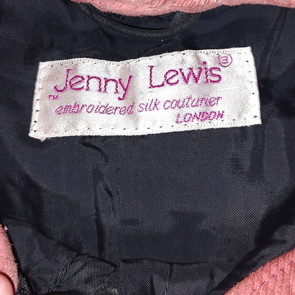 Vintage Dusty Rose Beaded Suede Leather Vest With Oriental Style Buttons - Picture 5 of 5